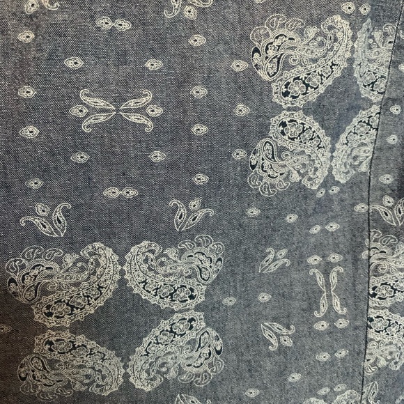 Levi’s long sleeve paisley jean colored shirt S - Picture 5 of 9